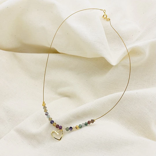 Collar piedras Fluorita y Corazón dorado