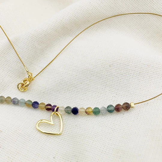 Collar piedras Fluorita y Corazón dorado