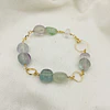 Pulsera piedras Fluorita y argollas doradas