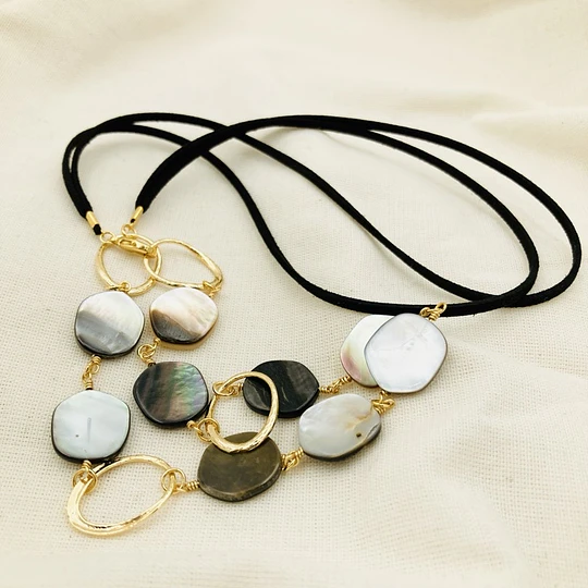 Collar Nácar Y Argollas Doradas