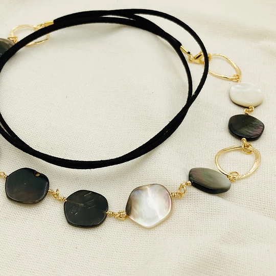 Collar Nácar Y Argollas Doradas