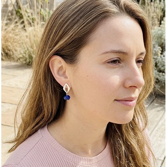 Aros hojas de plata con piedra Lapislazuli