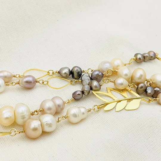 Collar largo de perlas naturales