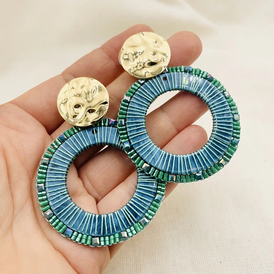 Aros verdes con tejidos