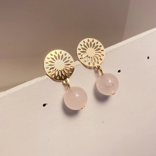 Aros mandála dorados con Cuarzo rosado