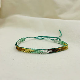Pulsera tejida con mostacillas colores