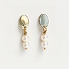 Aros dorados con perlas mini
