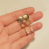 Aros dorados con perlas mini