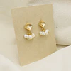 Aros dorados con racimo de perlas