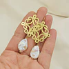 Aros ¨Reina¨ dorados con perlas
