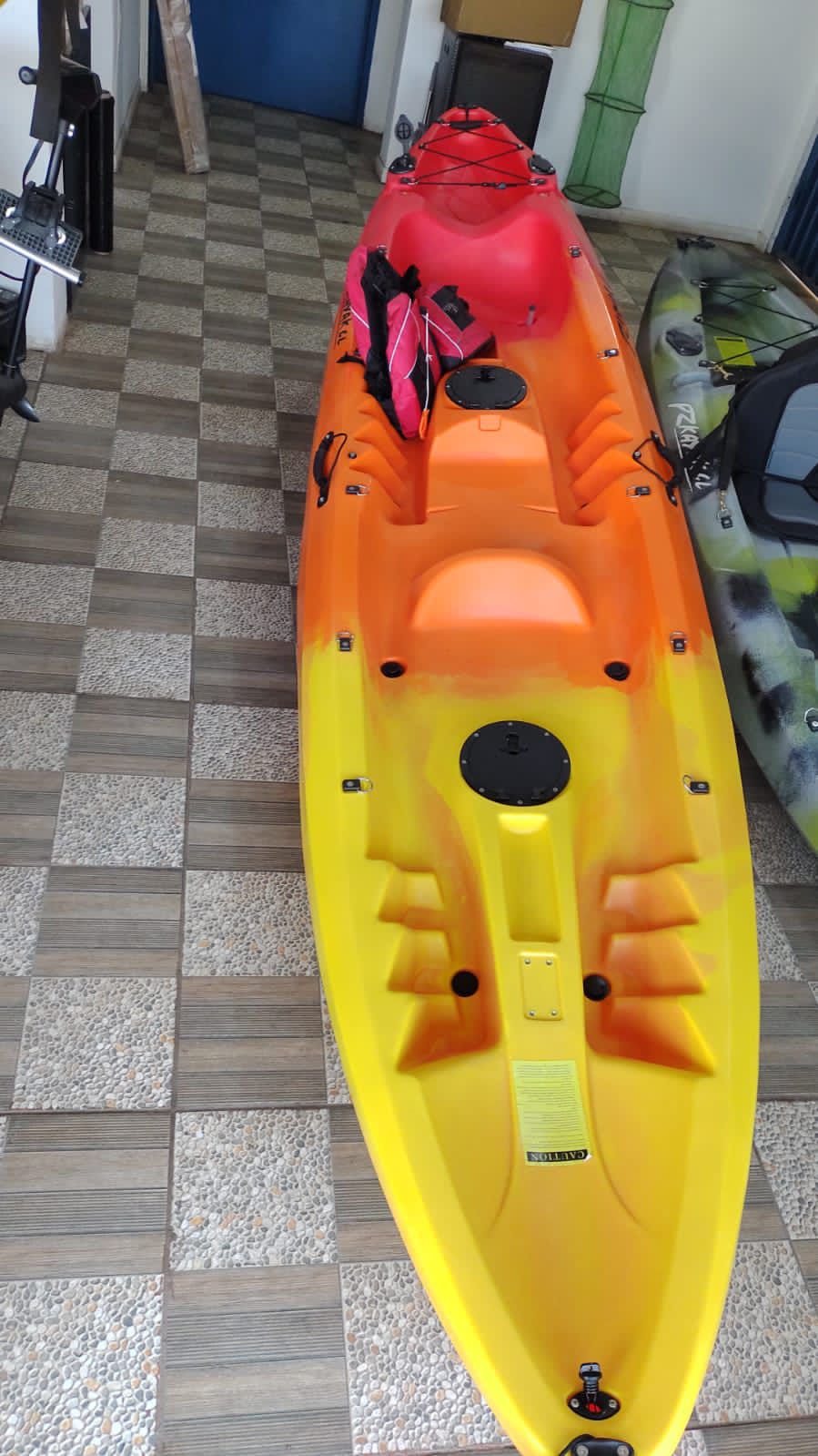 Kayak Pucon + Chaleco Deportivos 2