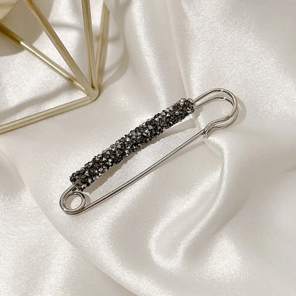Fashion Crystal Brooches for Women Waist Buckle Fixed Strap Charm Safety Lapel Pins Cardigan Scarf Buckle Badge Accessories 4