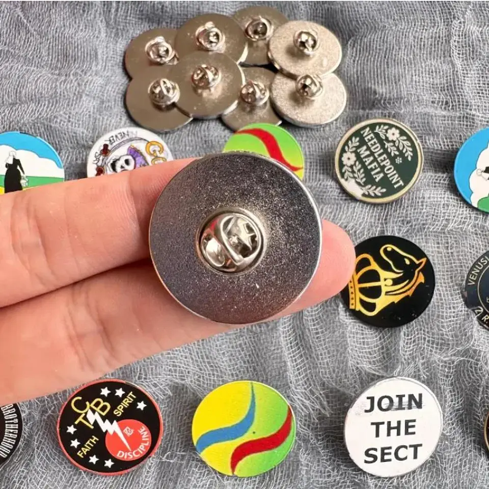 Custom Enamel Pin Personalized Metal Lapel Pin Soft Hard Enamel Brooch Logo Enamel Badge Wholesale MOQ 100PCS 4