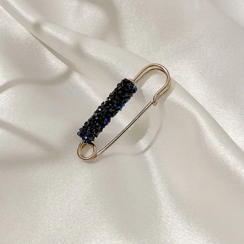 Fashion Crystal Brooches for Women Waist Buckle Fixed Strap Charm Safety Lapel Pins Cardigan Scarf Buckle Badge Accessories 9