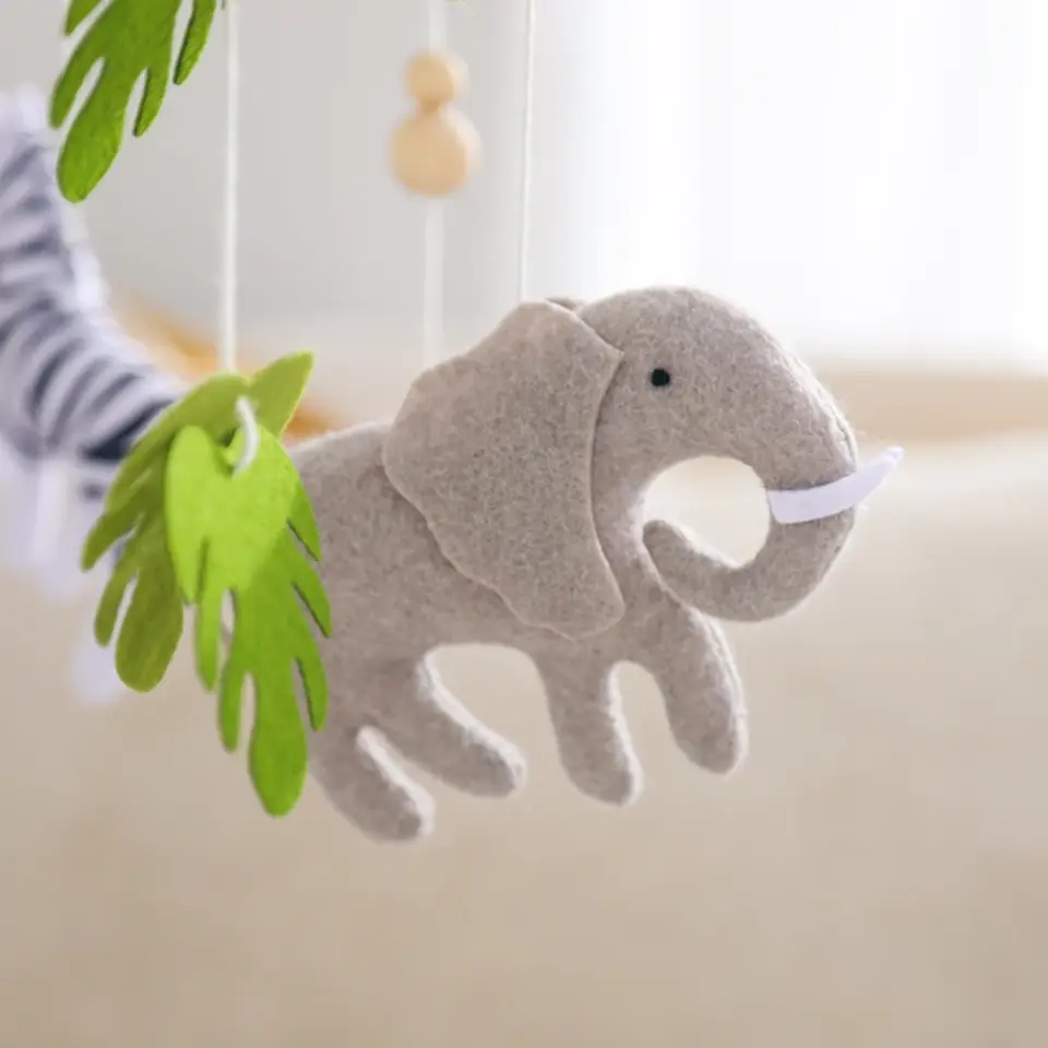 Wooden Baby Crib Mobile Felt Forest Animal Hanging Mobile for Newborns 27
