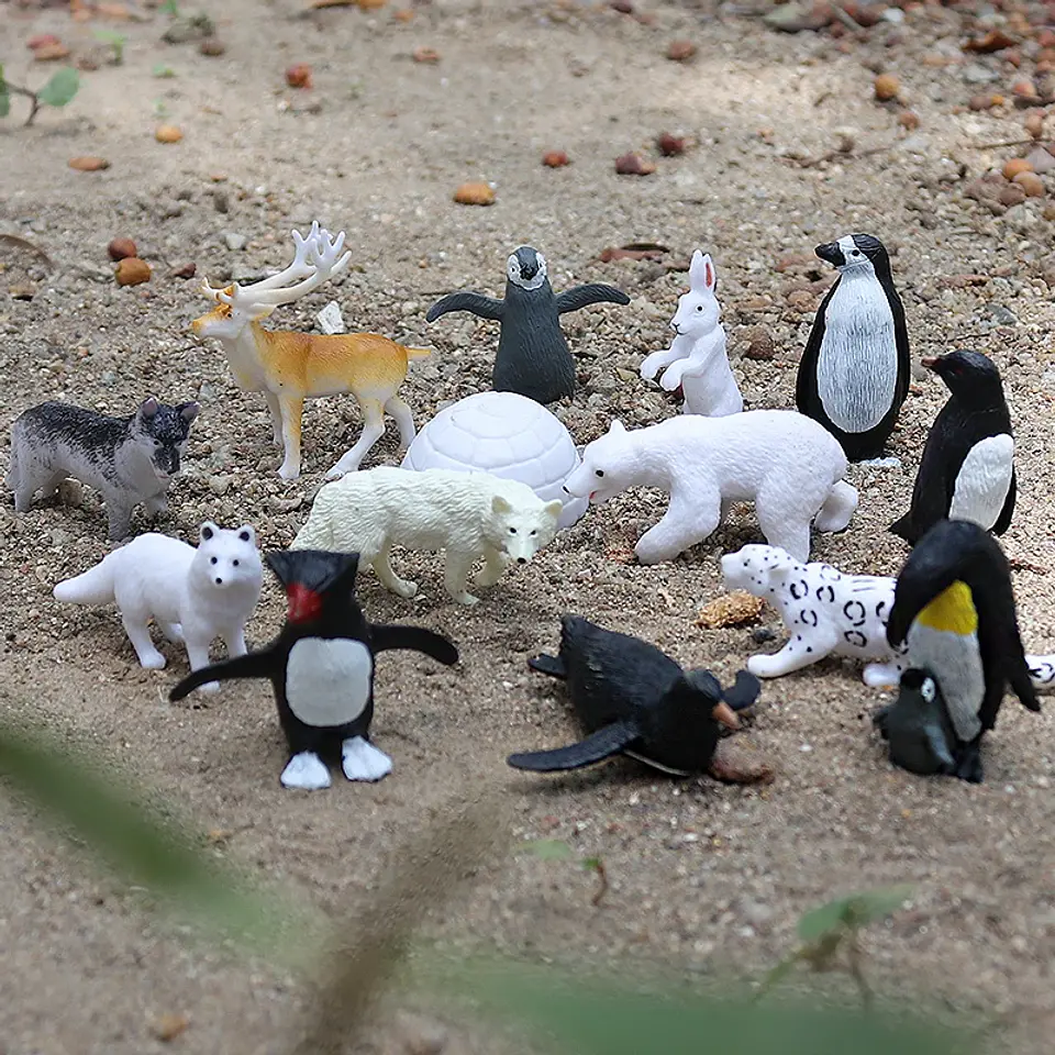 Oenux Mini Animal Figures PVC Zoo Model Set 5