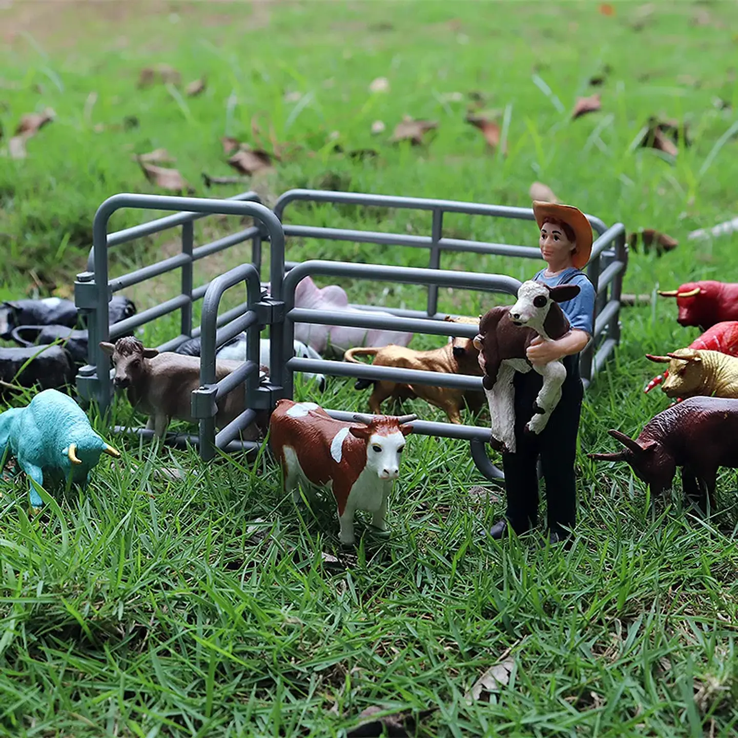 Oenux Mini Animal Figures PVC Zoo Model Set 52