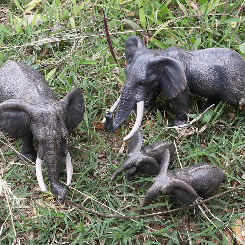 Oenux Elephant Figure Realistic PVC Wildlife Model 61