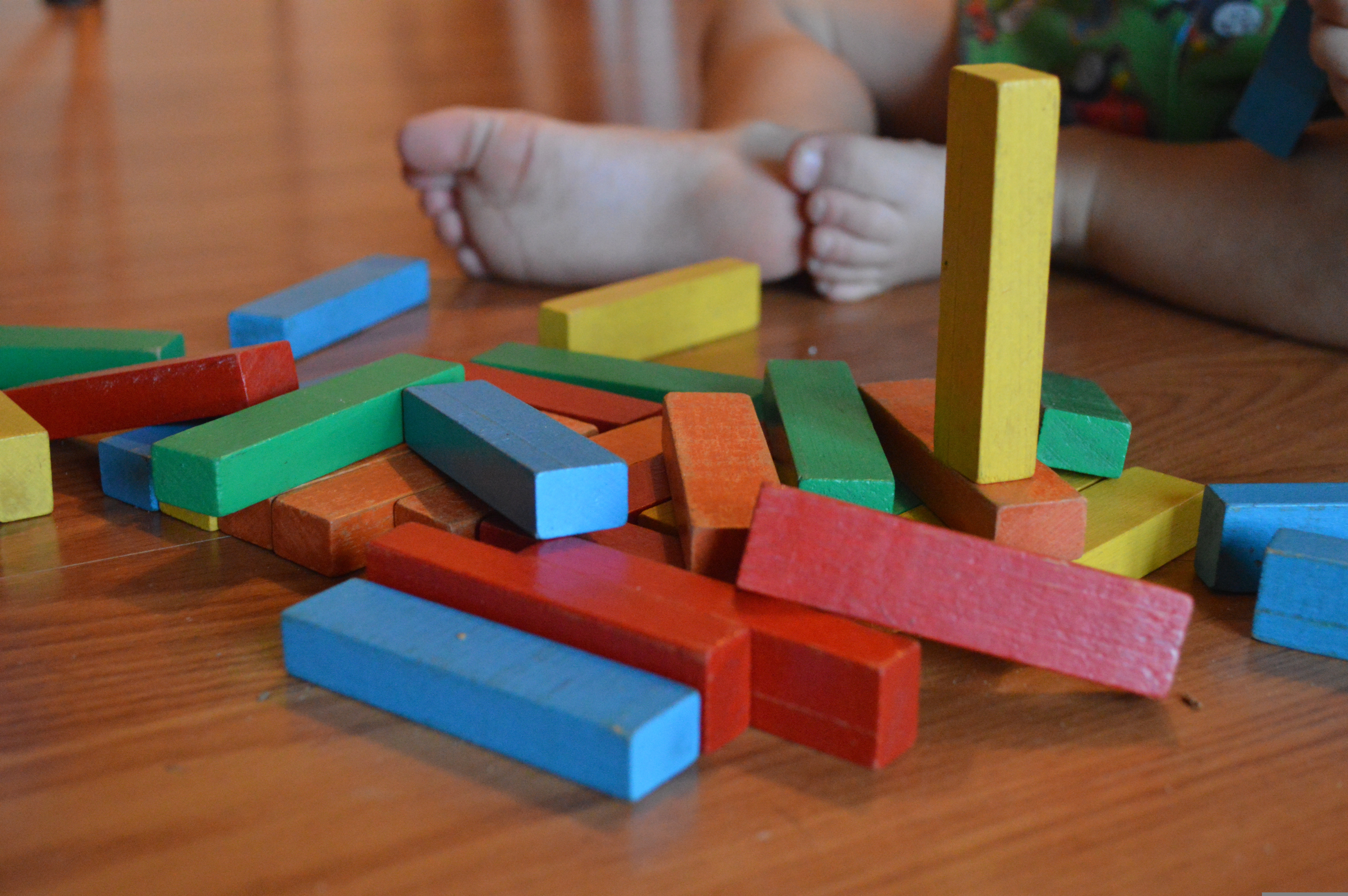 Raising Self-Reliant Kids: How to Set Up a Montessori Playroom at Home