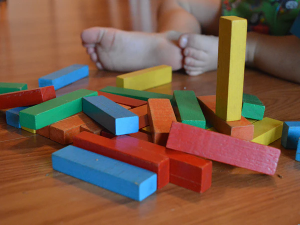 Raising Self-Reliant Kids: How to Set Up a Montessori Playroom at Home
