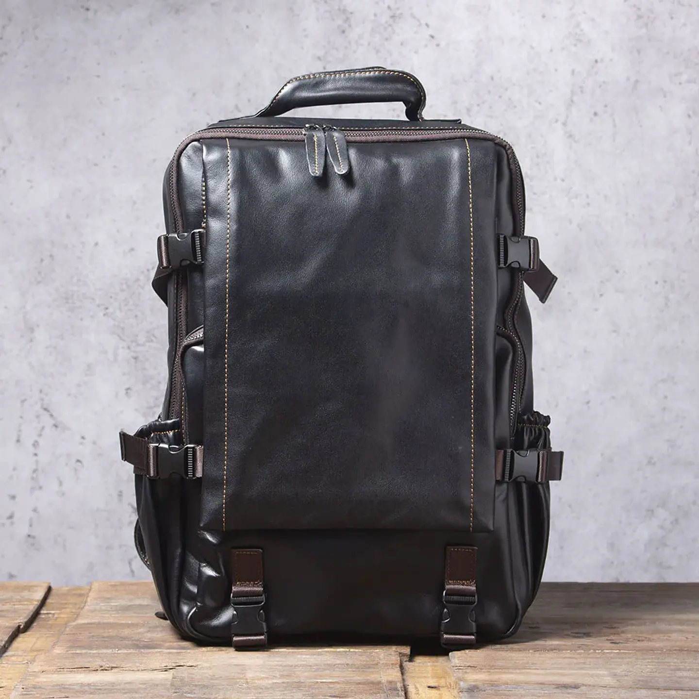 Genuine Leather Men's Backpack – Laptop Compartment 13
