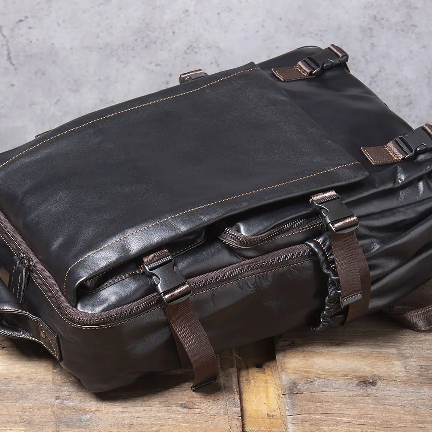 Genuine Leather Men's Backpack – Laptop Compartment 15