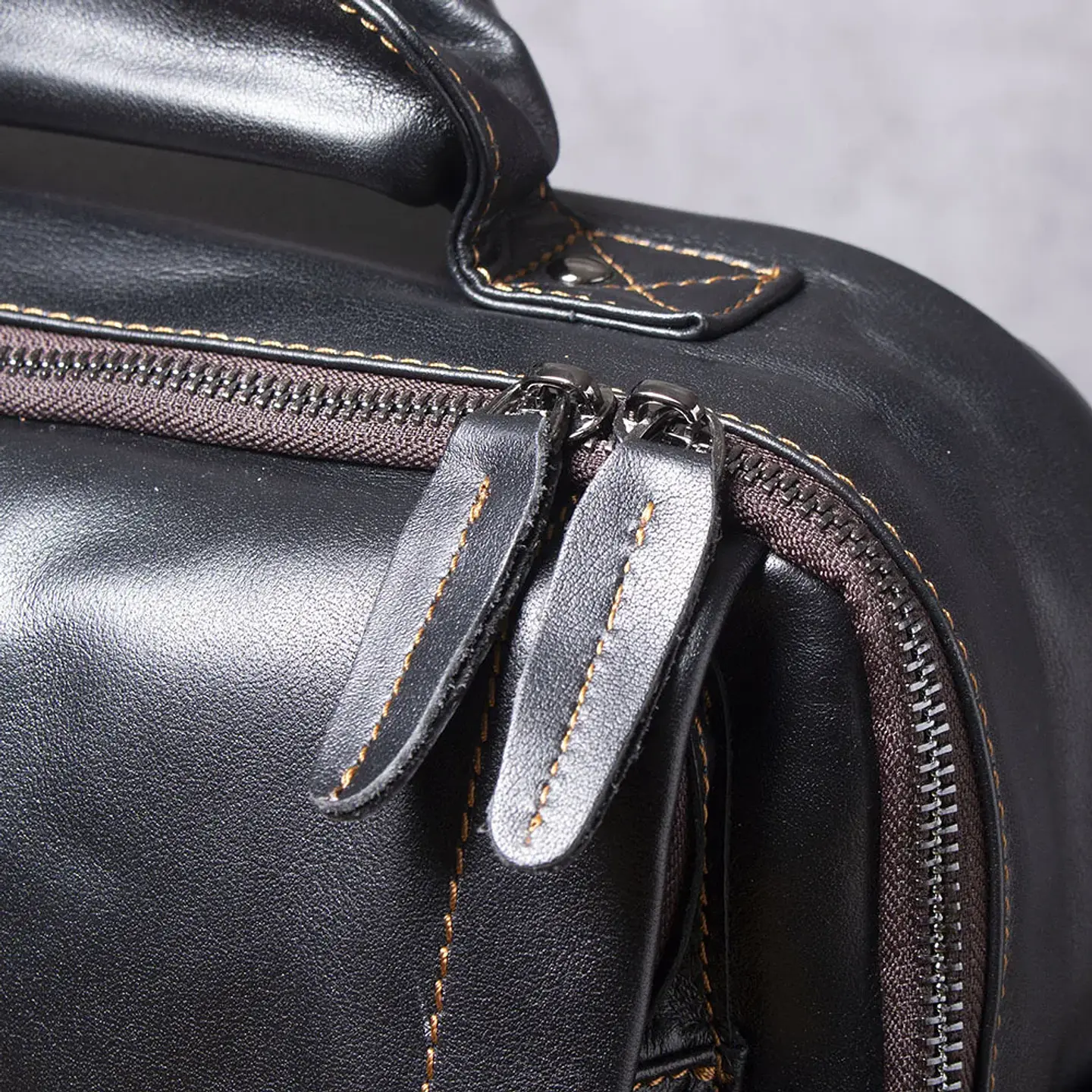 Genuine Leather Men's Backpack – Laptop Compartment 18