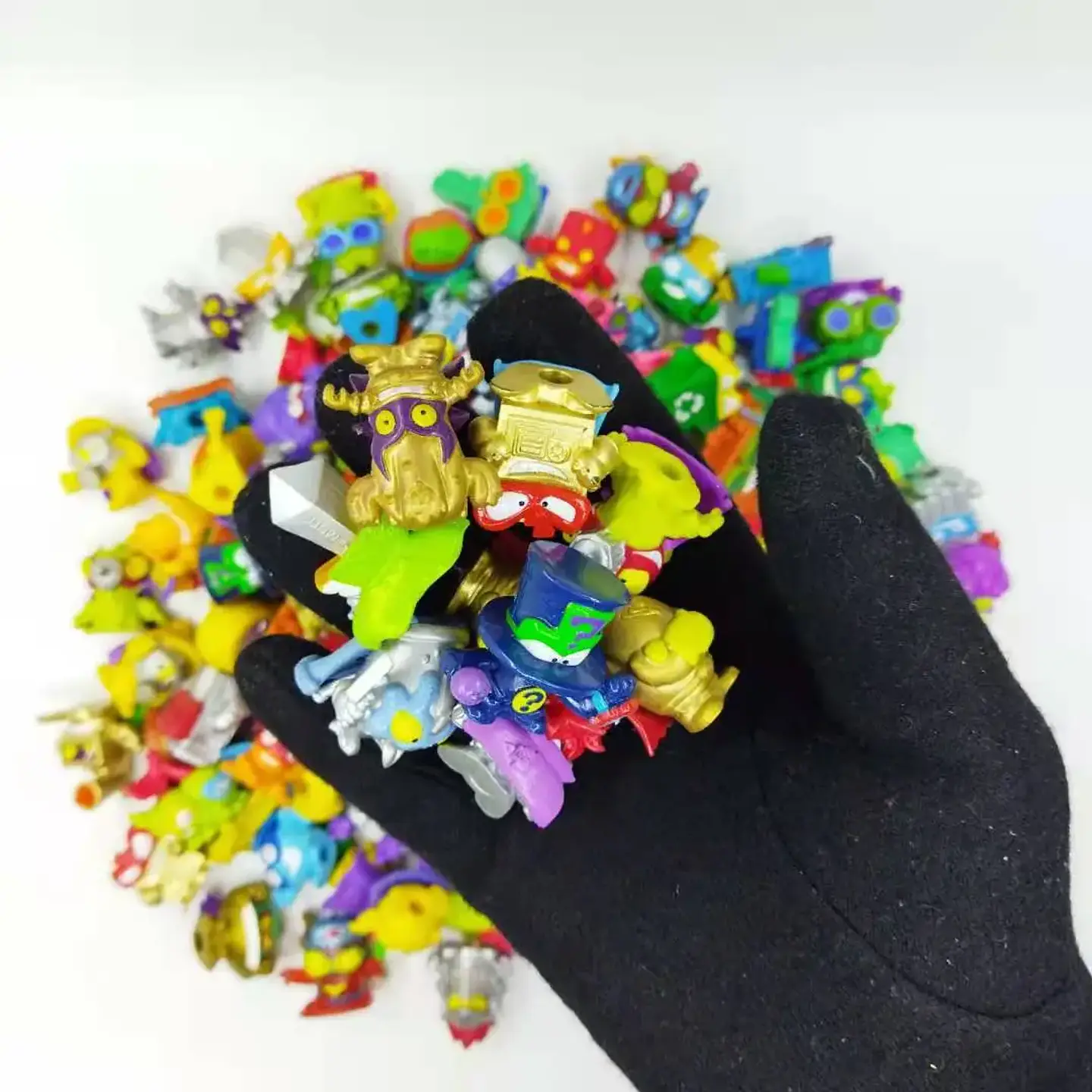 Mini Collectible Figure Bundle – No Repeats 4