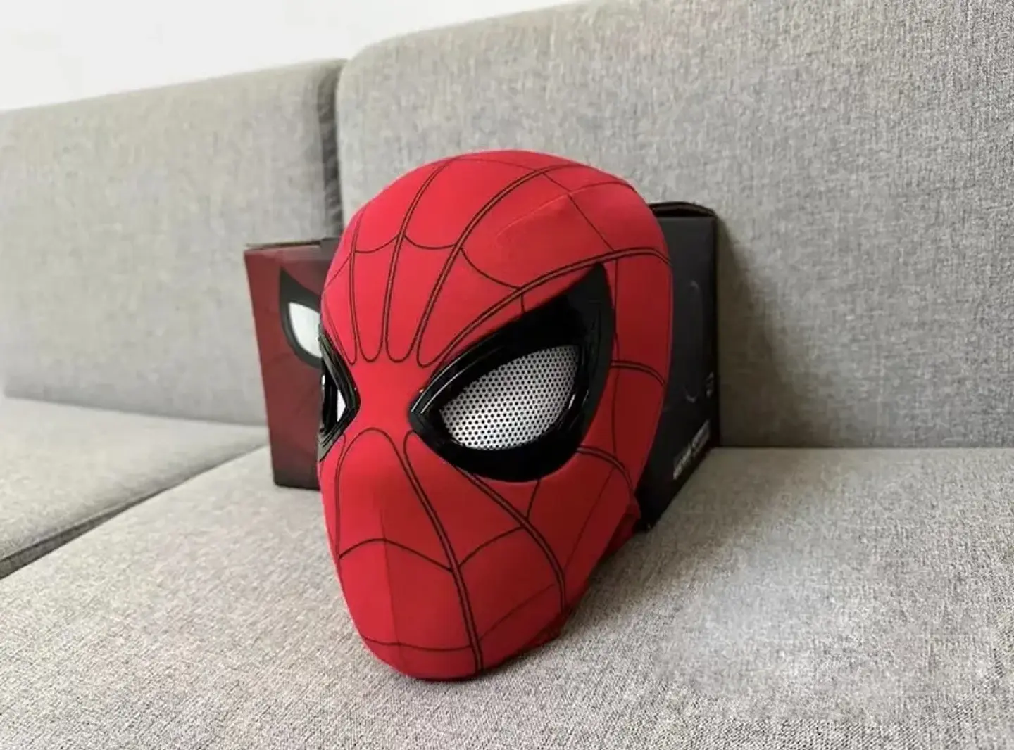 Glowing Superhero Headband – Remote Control Flash 4