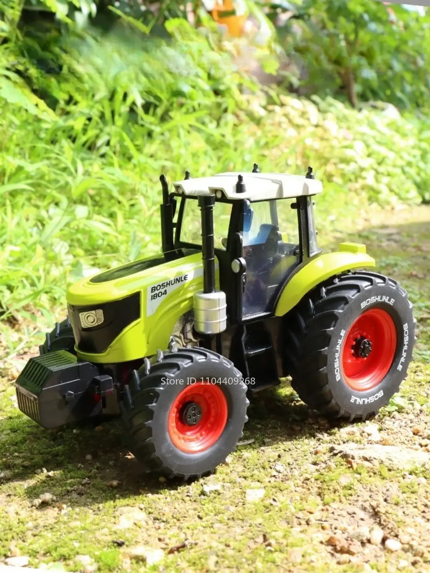 1:24 Agricultural Tractor Model – Sound & Light 11