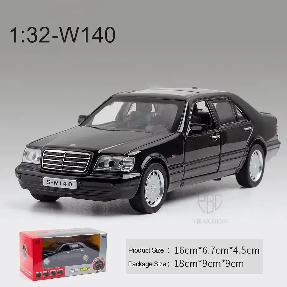 1:32 Diecast Classic Luxury Sedan Model 5