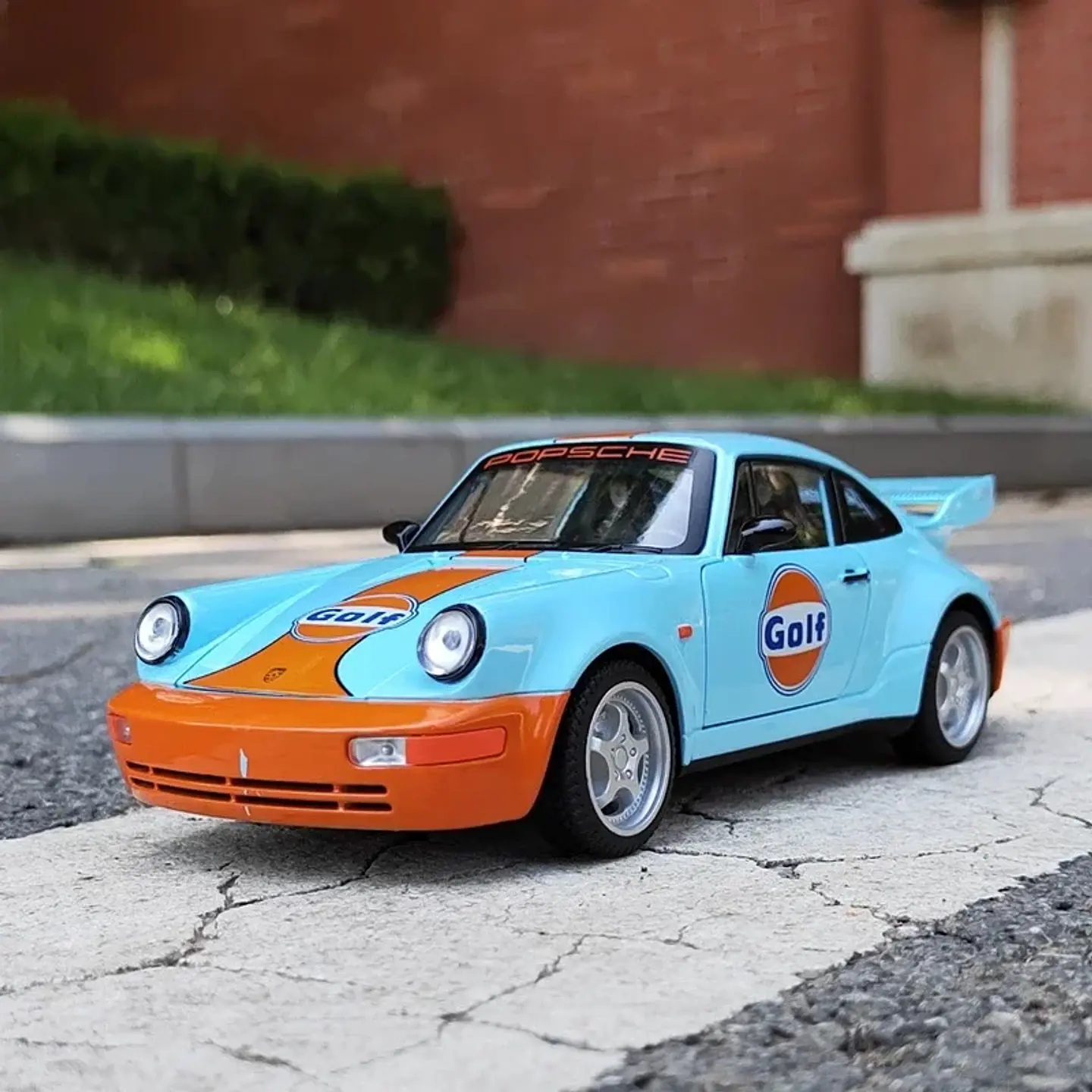 1:24 Diecast Classic Sports Car Model 9