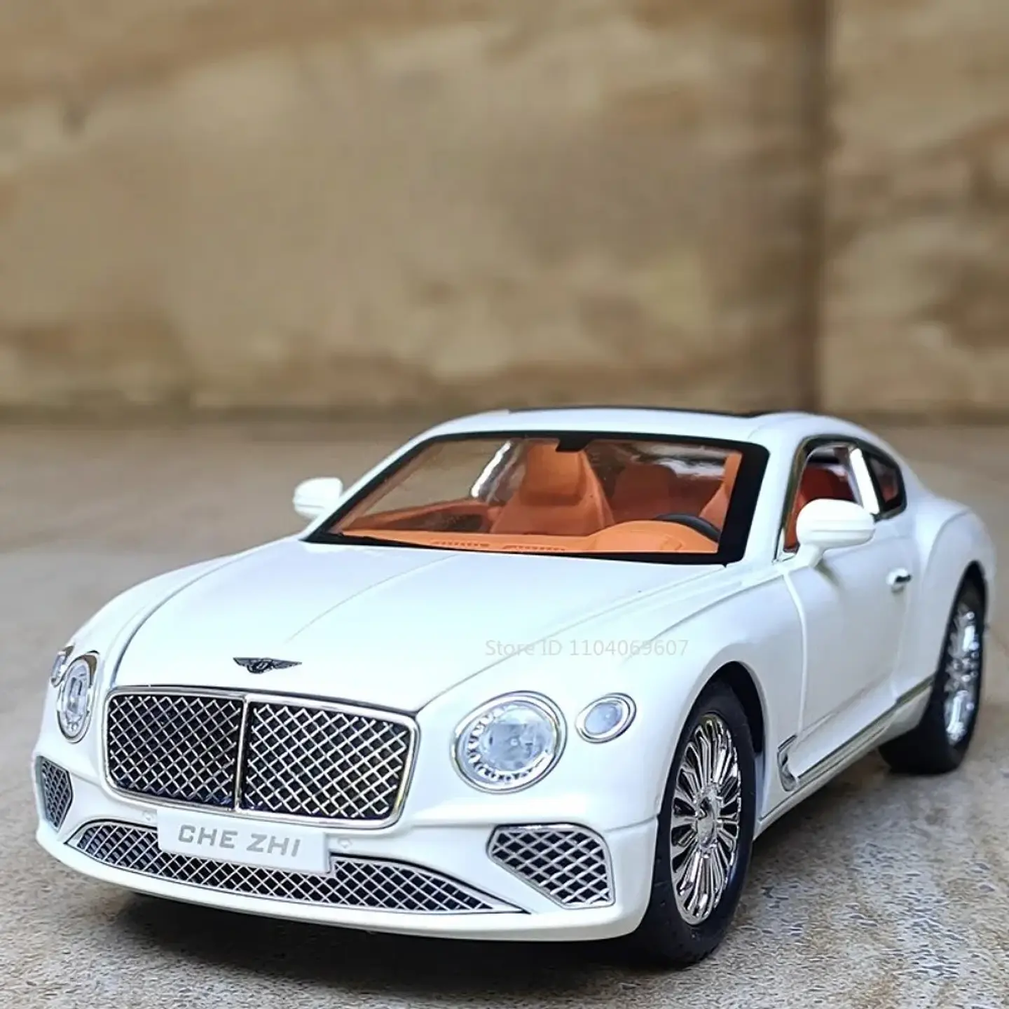 1:24 Diecast Luxury Coupe Model – Sound & Light 6