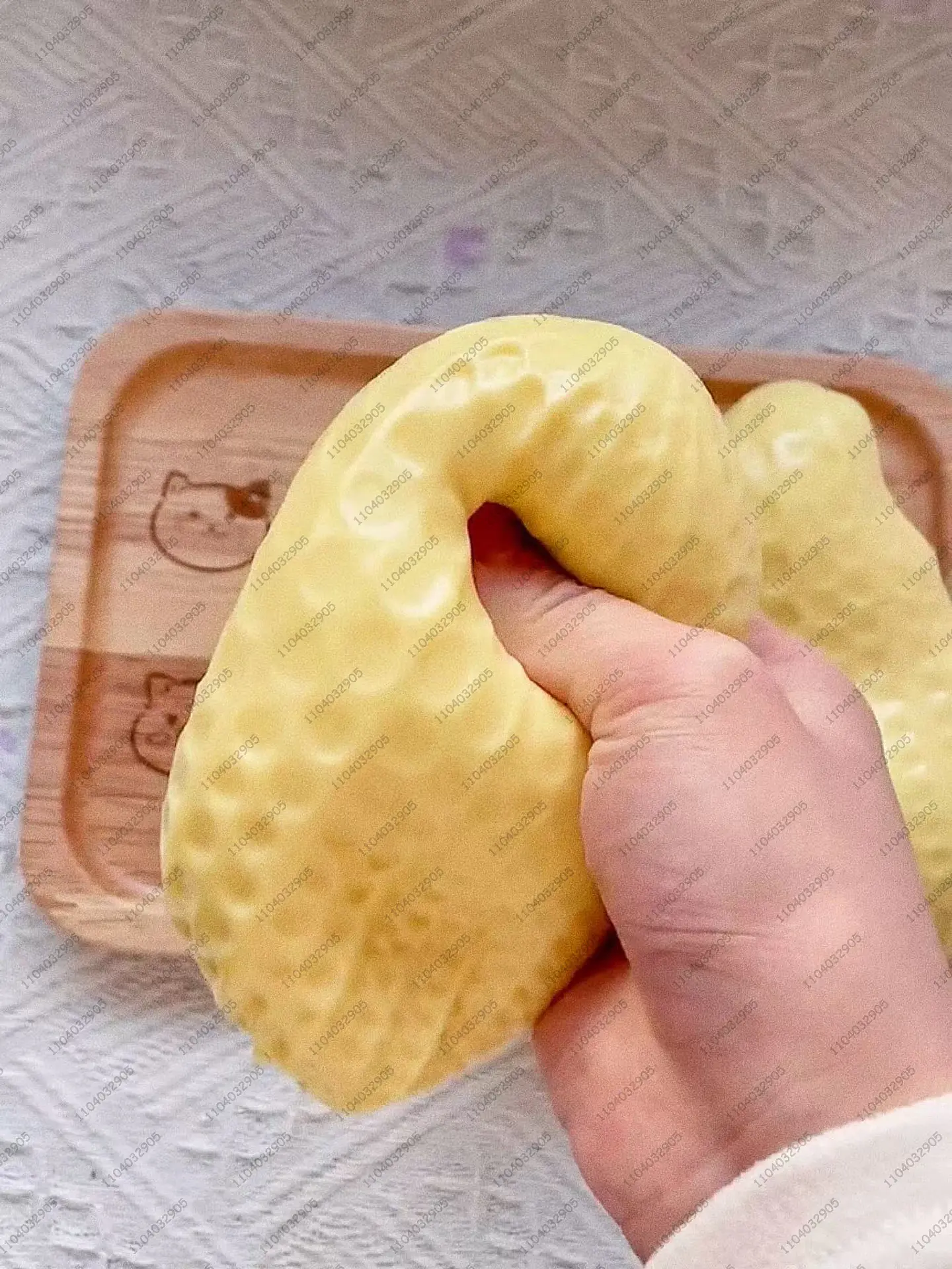 Peanut Crunchy Stress Ball – ASMR Squeeze Toy 4