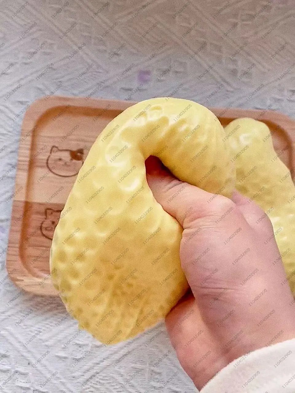 Peanut Crunchy Stress Ball – ASMR Squeeze Toy 4