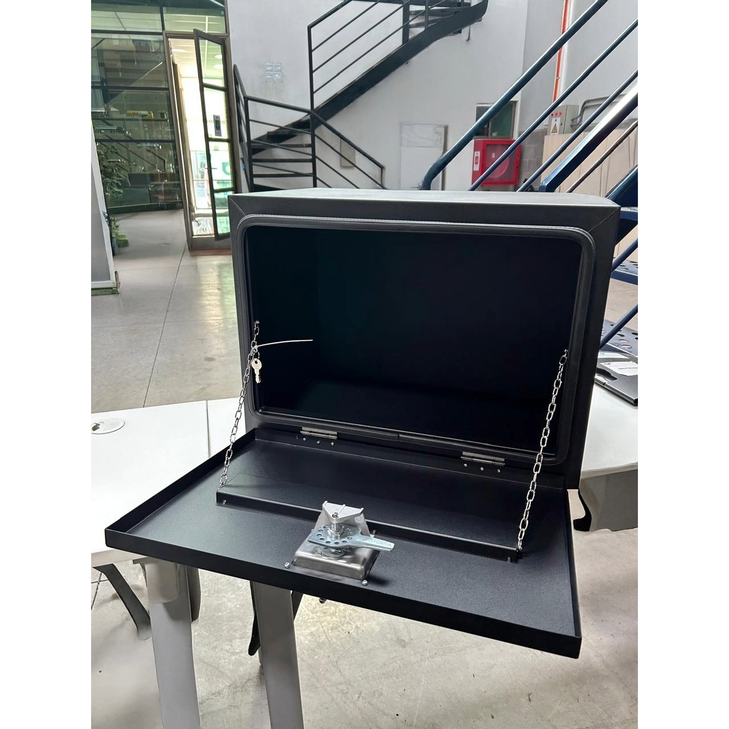 CAJA PORTA HERRAMIENTAS ACERO  - 610x432x457MM 2