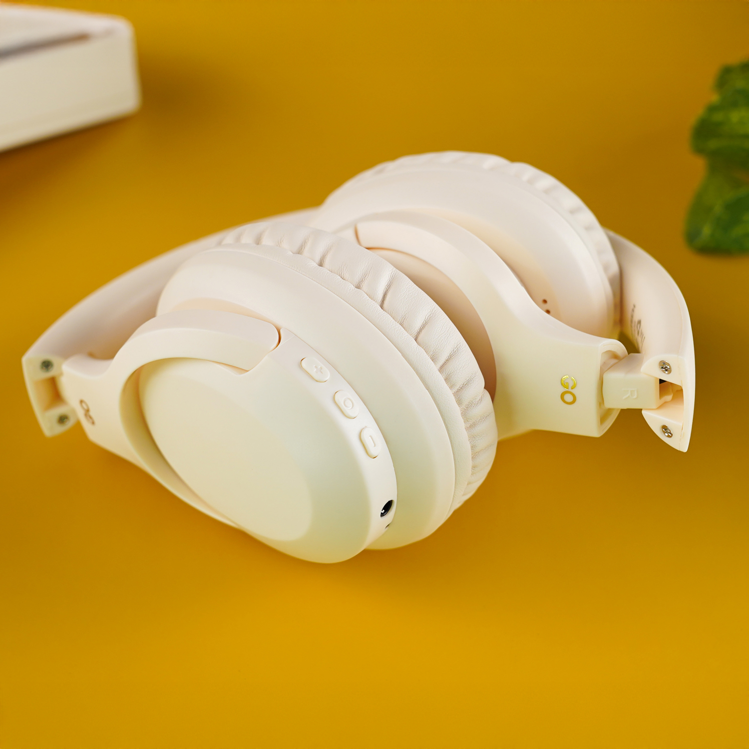 WH05 GO VIBE Beige Audífonos Inalámbricos 5