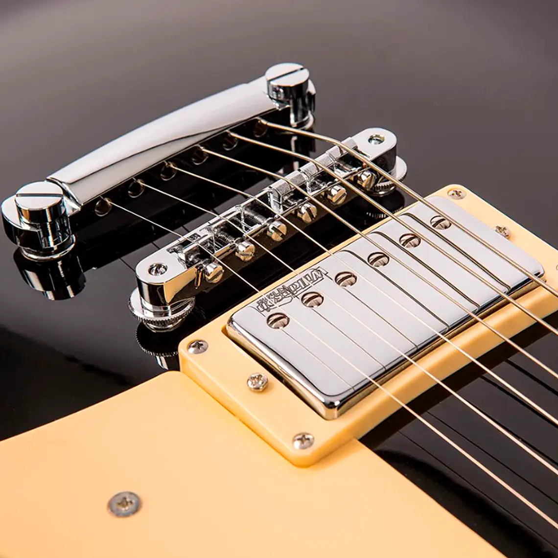 Guitarra Vintage V100 - Boulevard Black 3
