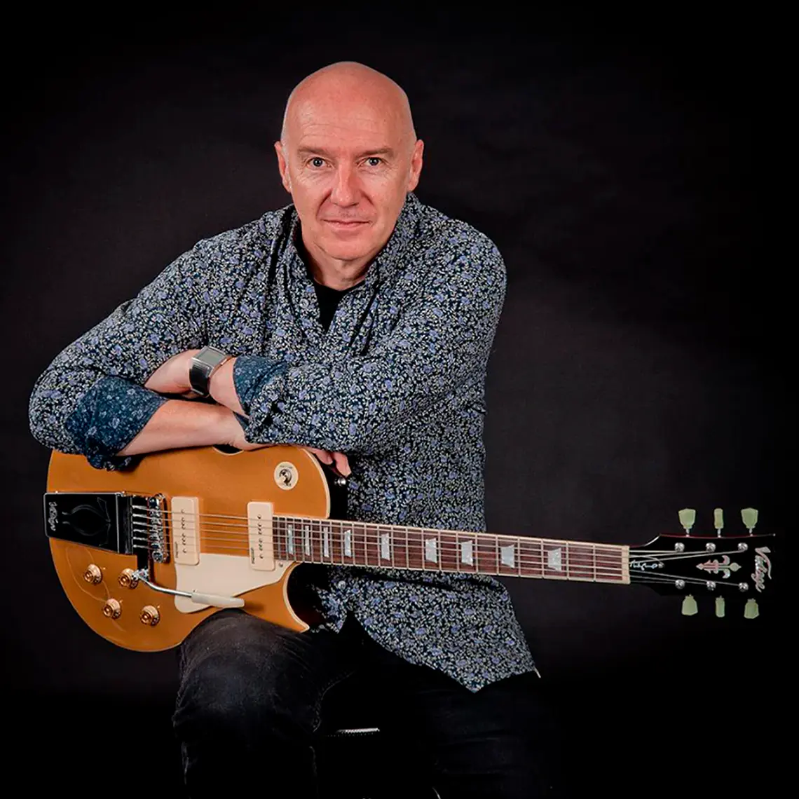 Guitarra Vintage V100MU - Midge Ure Signature 4