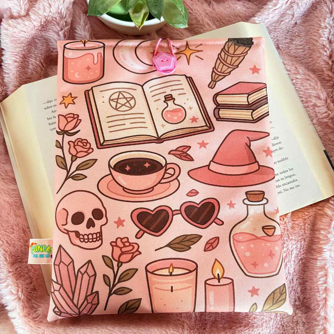 Funda Para Libro (Con Boton) - Brujeria Rosa 1