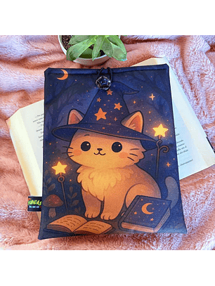 Funda Para Libro (Con Boton) - Gatito Hechicero