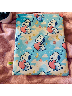 Funda Para Libro (Con Boton) - Snoopy Enamorado