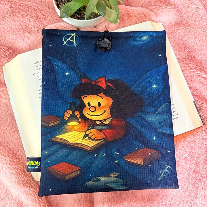 Funda Para Libro (Con Boton) - Mafalda Escritora De Noche 1