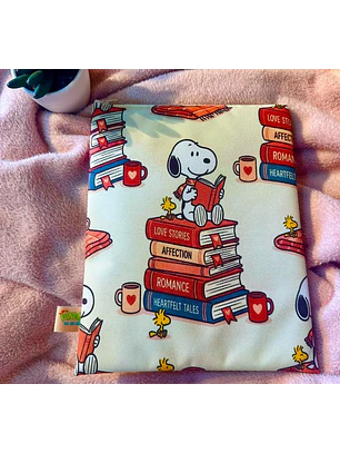 Funda Para Libro (Con Cierre) - Snoopy Sobre Libros