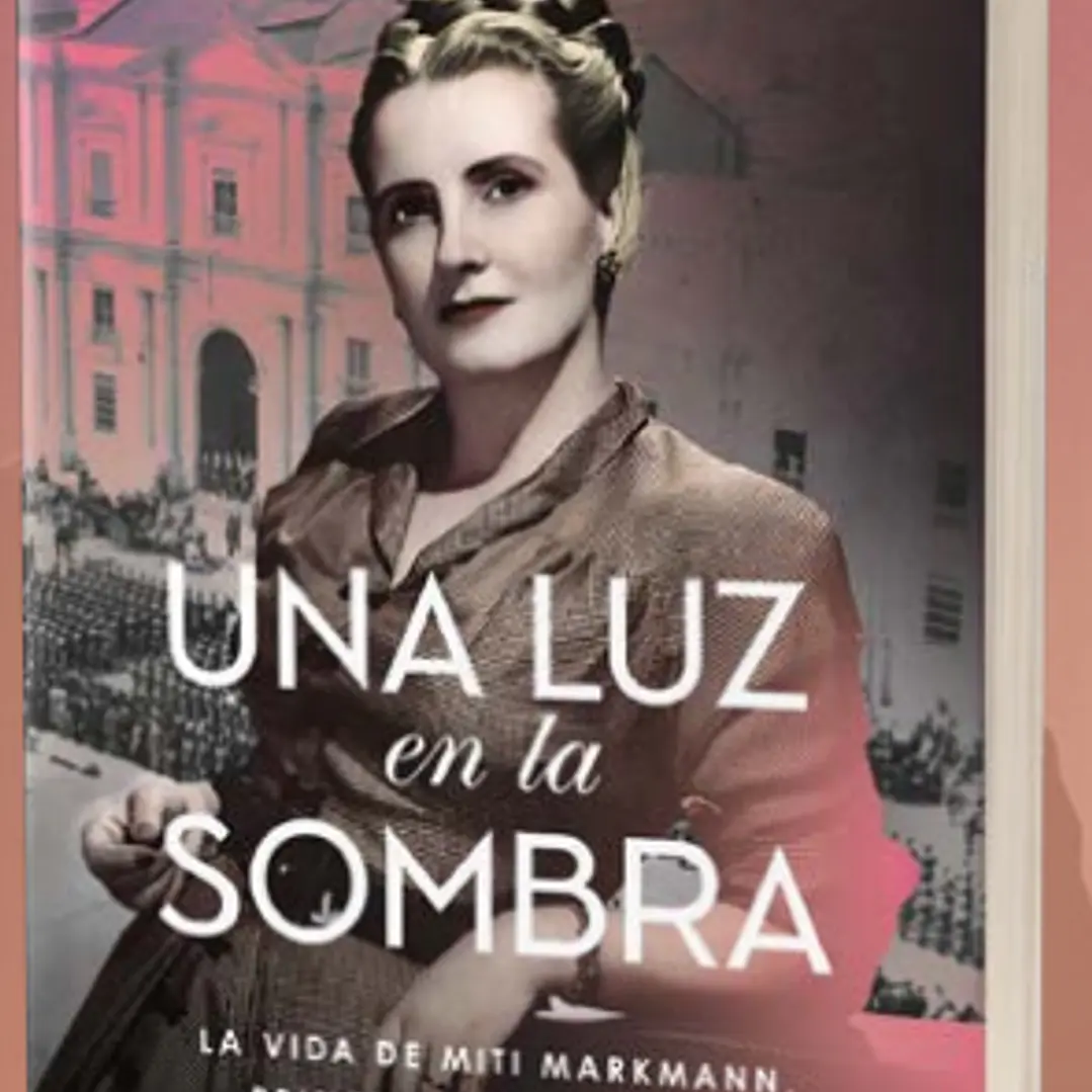Una Luz En Sombra 1
