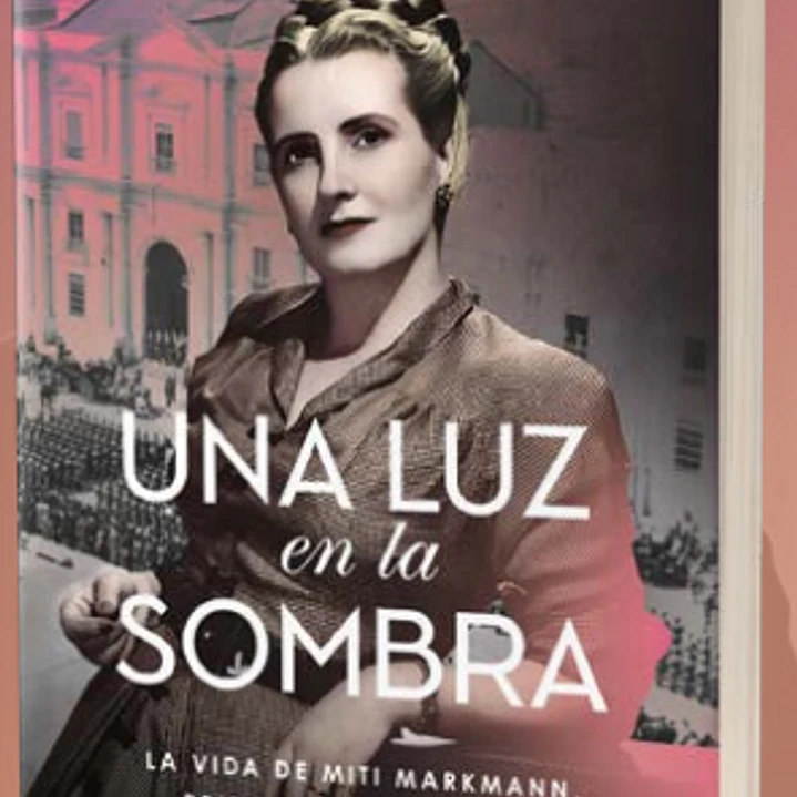 Una Luz En Sombra 1