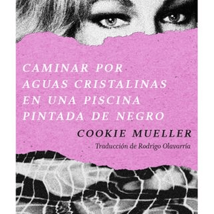 Caminar Por Aguas Cristalinas En Una Piscina Pintada De Negro 1