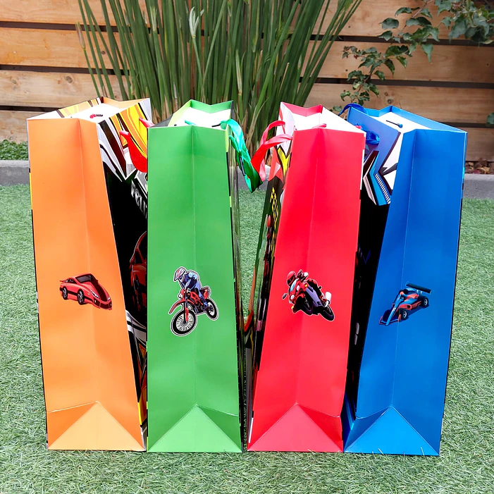 12 Bolsas de Regalos Premium 3D Feliz Día 40 cm  6