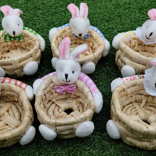 6 Canastos de pascua nido con conejo peluche
