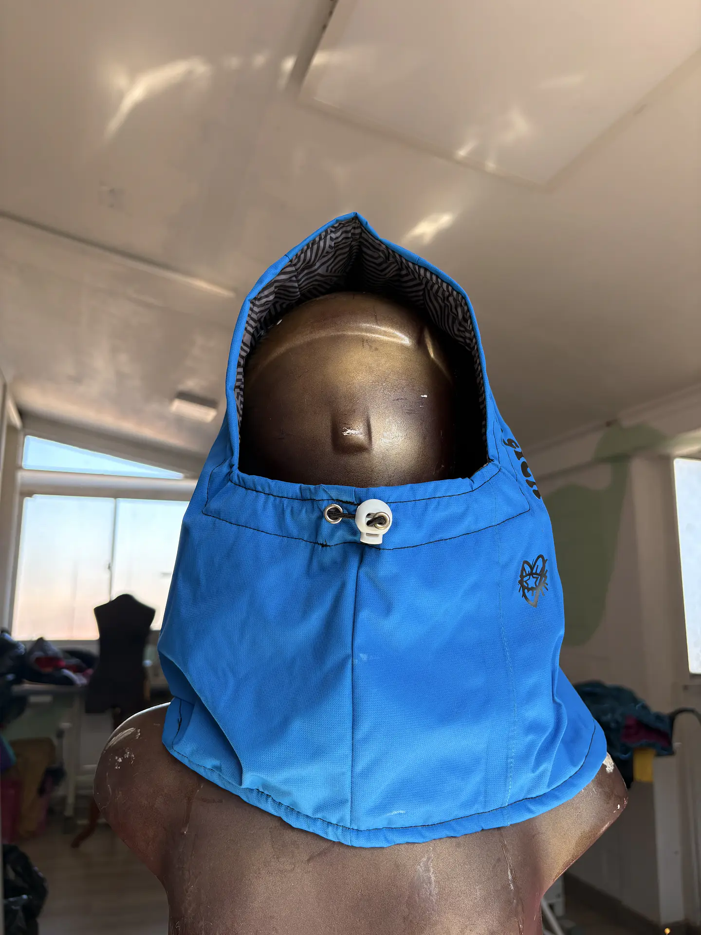 blueeee hood 1